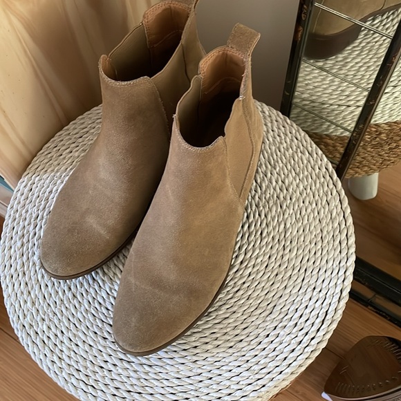 Steve Madden Dover Suede Ankle Bootie - 8.5 - Picture 6 of 6